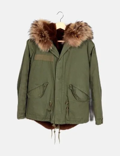 CHARLOTTE FASHION Parka verde detalle pelo