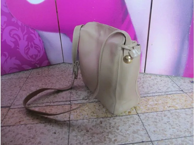 Lancel Bolsos de mano Beige 