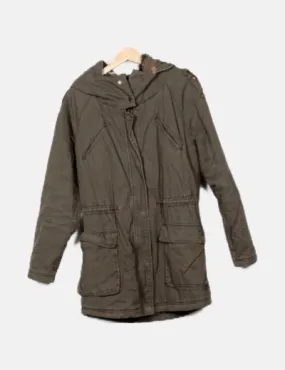 Pull&Bear Parka cargo verde detalle tachas