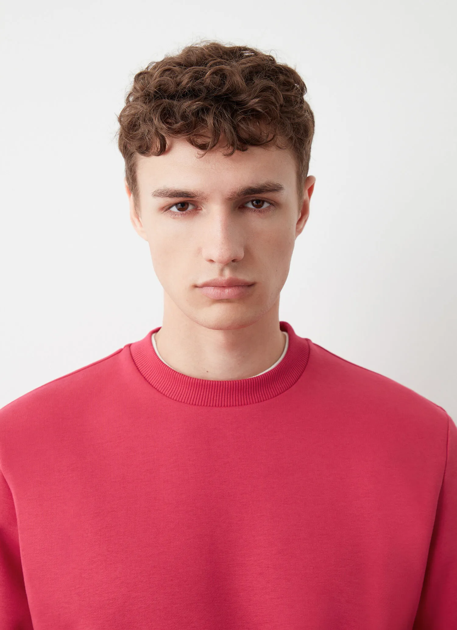 Sudadera con cuello redondo